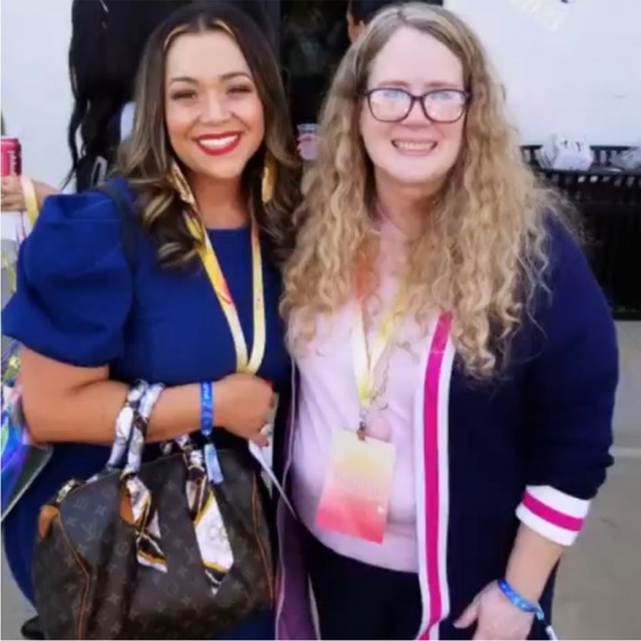 LIVE Beach Brands & more 4:32 am EST COME SAVE THE SHOW - Picture 7 of 10